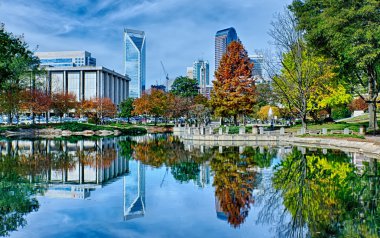 Sonbahar sezonu parlak güneşli bir günde charlotte north Carolina