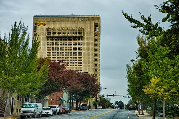 Spartanburg Güney carolina şehir manzarası ve şehir merkezi çevreleyen — Stok fotoğraf