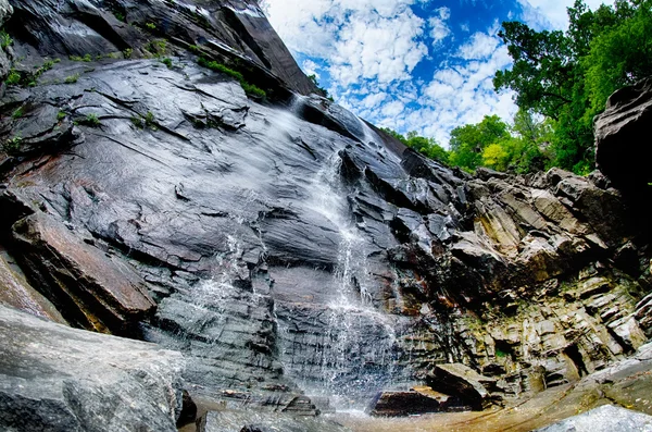 チムニー ロック州立公園ノース ・ カロライナ州単位でヒッコリー ナット滝 — ストック写真