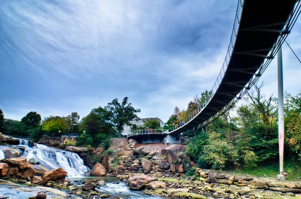 Центр зеленого города южная Каролина вокруг парка водопадов — стоковое фото