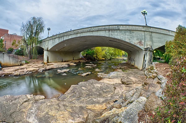 Şehir greenville Güney Carolina falls park çevresinde — Stok fotoğraf