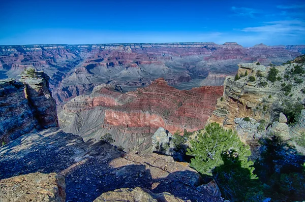 Grand Canyon arizona on a sunny day in psring — стоковое фото