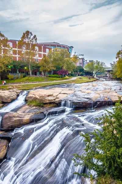 Οδός σκηνές γύρω από καταρράκτες πάρκο στο Greenville νότια Καρολίνα — Φωτογραφία Αρχείου