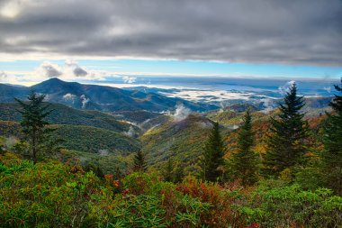 Blue Ridge Parkway National Park Sunrise manzara dağlar sonbahar