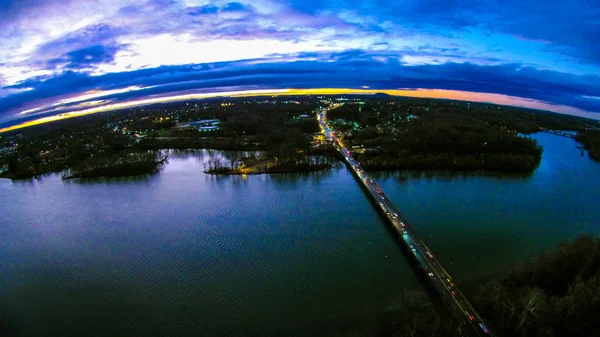 Vista aérea sobre el río catawba en el condado de Gaston al norte de Carolina — Foto de Stock