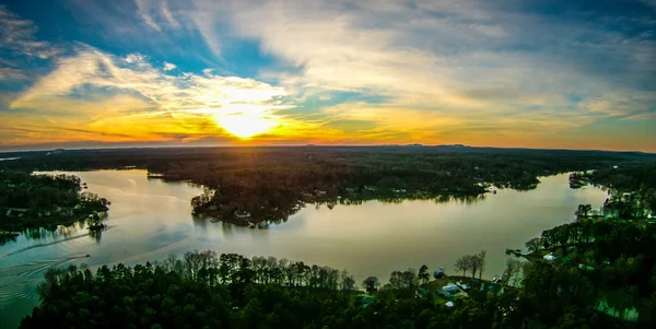 Bellissimo tramonto sul lago Wylie sud carolina — Foto Stock