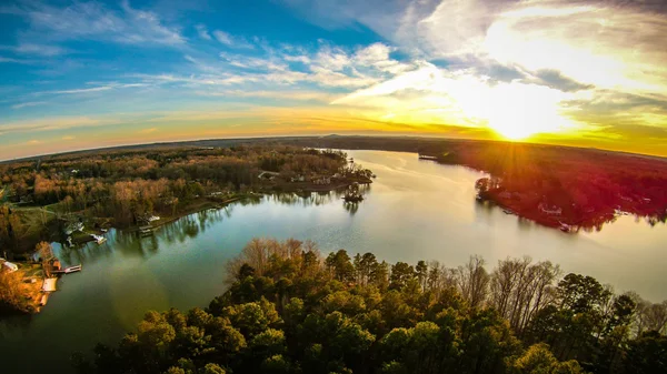 Hermosa puesta de sol sobre el lago Wylie Carolina del Sur — Foto de Stock