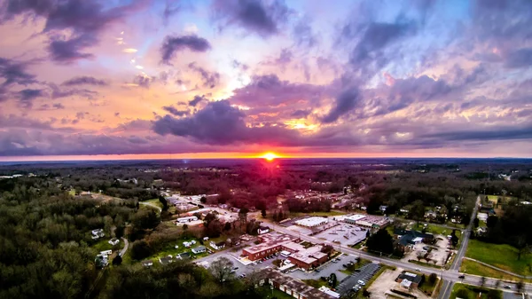 Luchtfoto uitzicht over York South Carolina bij zonsondergang — Stockfoto