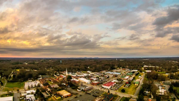 Flygfoto över York South Carolina vid solnedgången — Stockfoto