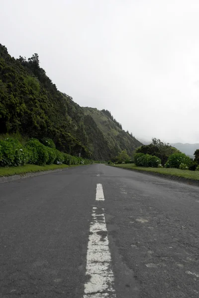 道路、サン ・ ミゲル島、ポルトガル — ストック写真