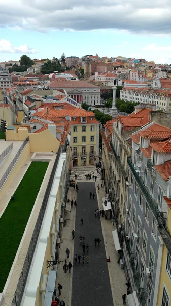 Uitzicht over de hoofdstad stad van Portugal, Lissabon — Stockfoto