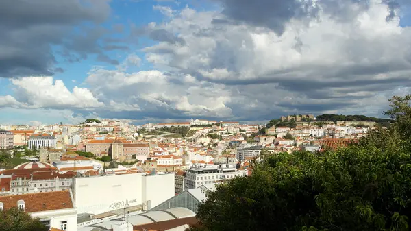 Vista de la capital de Portugal, Lisboa — Foto de Stock