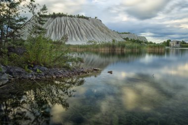 Temmuz ayının sonunda bulutlarda Hill'de Rummu.