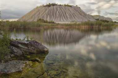 Temmuz ayının sonunda bulutlarda Hill'de Rummu.