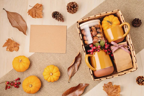 Preparing Care Package Thanksgiving Seasonal Gift Box Cup Tea Coffee — Stock Photo, Image