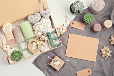 Bakım paketi, mevsimlik hediye kutusu mumlar, sulu, iç koku. Aile ve arkadaşlar için kişisel çevre dostu sepet şükran günü, Noel, anneler günü tatili.. 