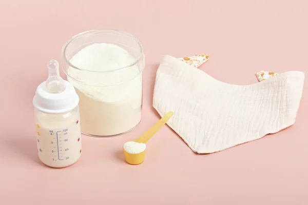 Preparação Fórmula Para Alimentação Bebê Cuidados Saúde Bebê Mistura Orgânica — Fotografia de Stock