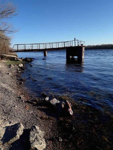 Nehir taşıma için nehir yatağı