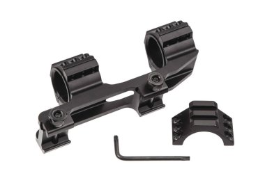 Siyah monolitik dürbün entegre kabarcık seviyesi ve halkalar, ateşli silahlar için, beyaz üzerinde izole.