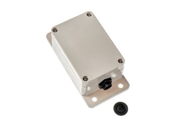 Ek sekmeler ve kapaklı elektronik eşyalar için küçük dikdörtgen gri plastik muhafaza kutusu.