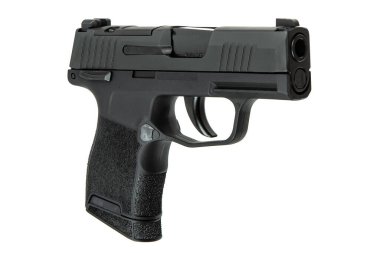 Siyah yarı otomatik, kabzası beyaza izole edilmiş..