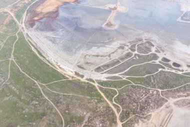 İklim değişikliklerinin sonucu olarak kuruyan göl, Kuyalnitsky haliçleri. Kurumuş bir gölün dibi. Helikopterden görüntü