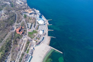 Helikopterden Lanzheron plajına bak. Kumsal ve kıyı şeridi. Odessa 'da. Ukrayna