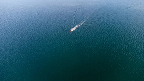 Barco Piloto Mar Área Agua Del Puerto Vista Aérea —  Fotos de Stock