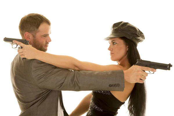 Homem e mulher com armas — Fotografia de Stock