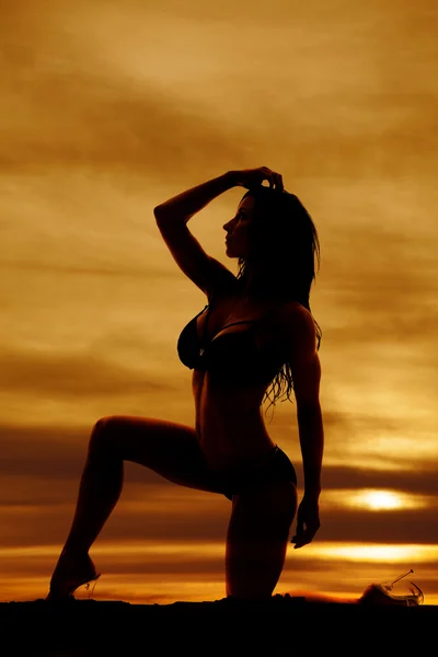 Silhouette de belle femme en bikini — Photo