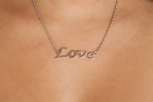 Láska říká náhrdelník — Stock fotografie