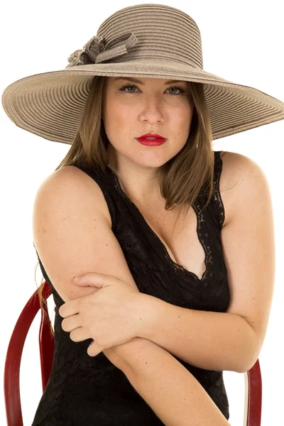 Femme portant un chapeau — Photo