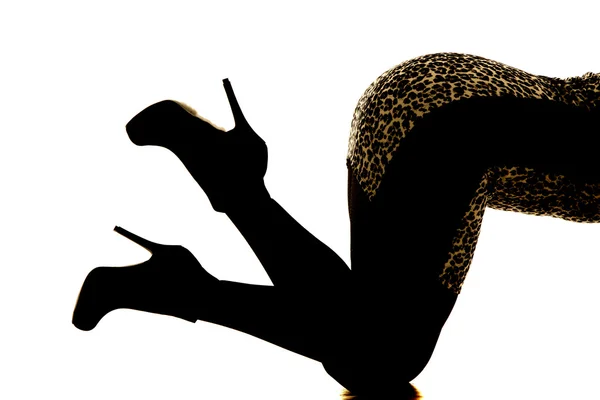 Mulher silhueta de joelhos — Fotografia de Stock