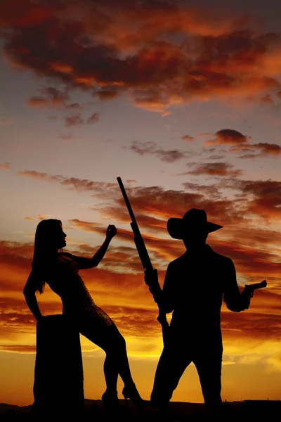 Silhouet vrouw en cowboy — Stockfoto