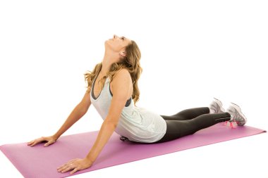 Kadın spor yapıyor.