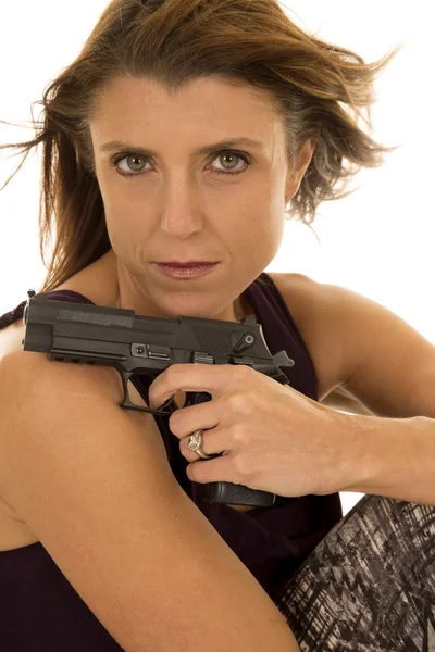 Woman with her pistol. — Stock Photo, Image
