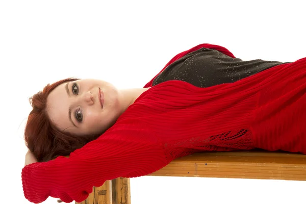 Donna che indossa maglione rosso — Foto Stock