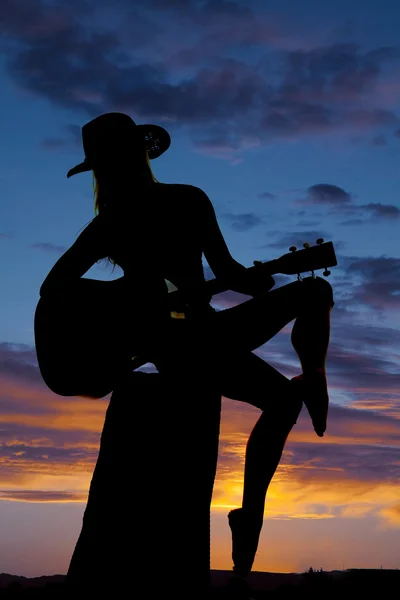 Woman with a guitar — Stock Photo, Image