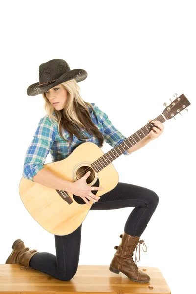 Cowgirl z gitara — Zdjęcie stockowe