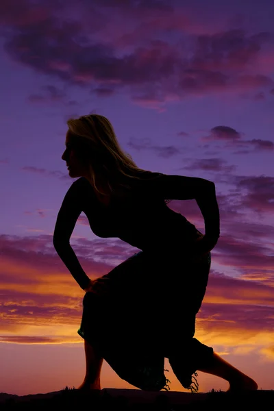 Silhueta de uma mulher posando — Fotografia de Stock