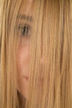 Sarışın kadın yüzü