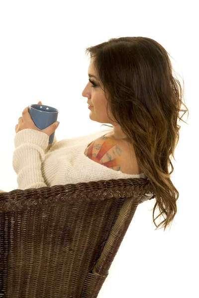 Beautiful woman drinking coffee — Stock Photo, Image