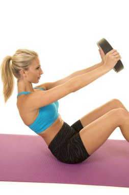 ağırlık ile çalışan kadın