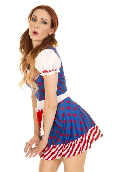 Vacker kvinna i Raggedy Ann klänning — Stockfoto