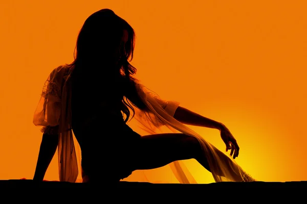 Silhouette di bella donna — Foto Stock