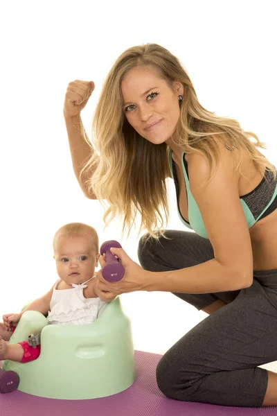 Mulher e bebê exercício — Fotografia de Stock