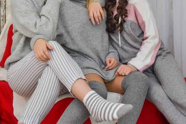 Lgbt Lesbische Paare Lieben Glücksmomente Fröhliche Junge Weiße Frauen Die — Stockfoto