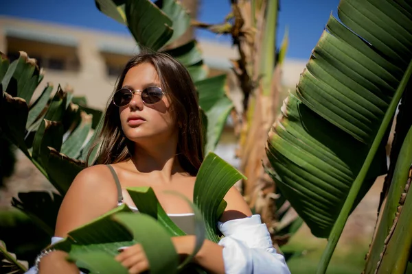 Fashion Portret Van Leuke Jonge Tiener Meisje Vrouw Poseren Met — Stockfoto