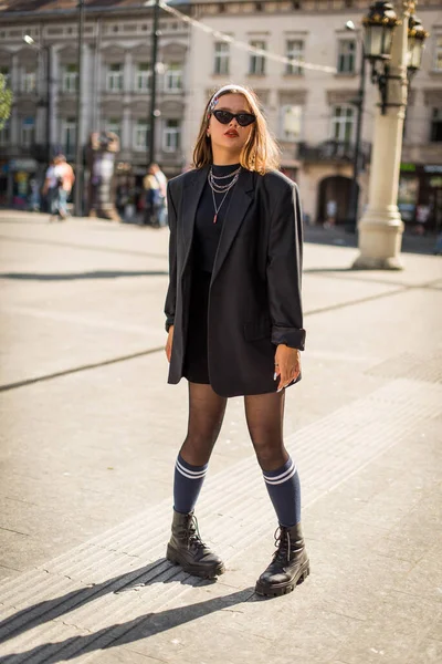 Hermosa Chica Campo Estilo Los Los Años Chica Con Estilo — Foto de Stock