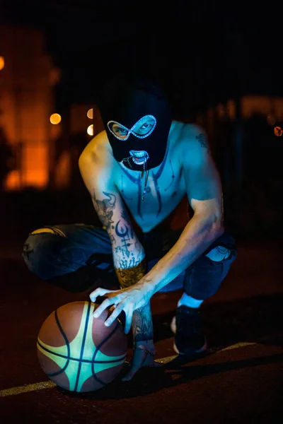 Young Tattoed Man Balaclava Looking Camera Crime Violence Drugs Fashion — Stock Photo, Image